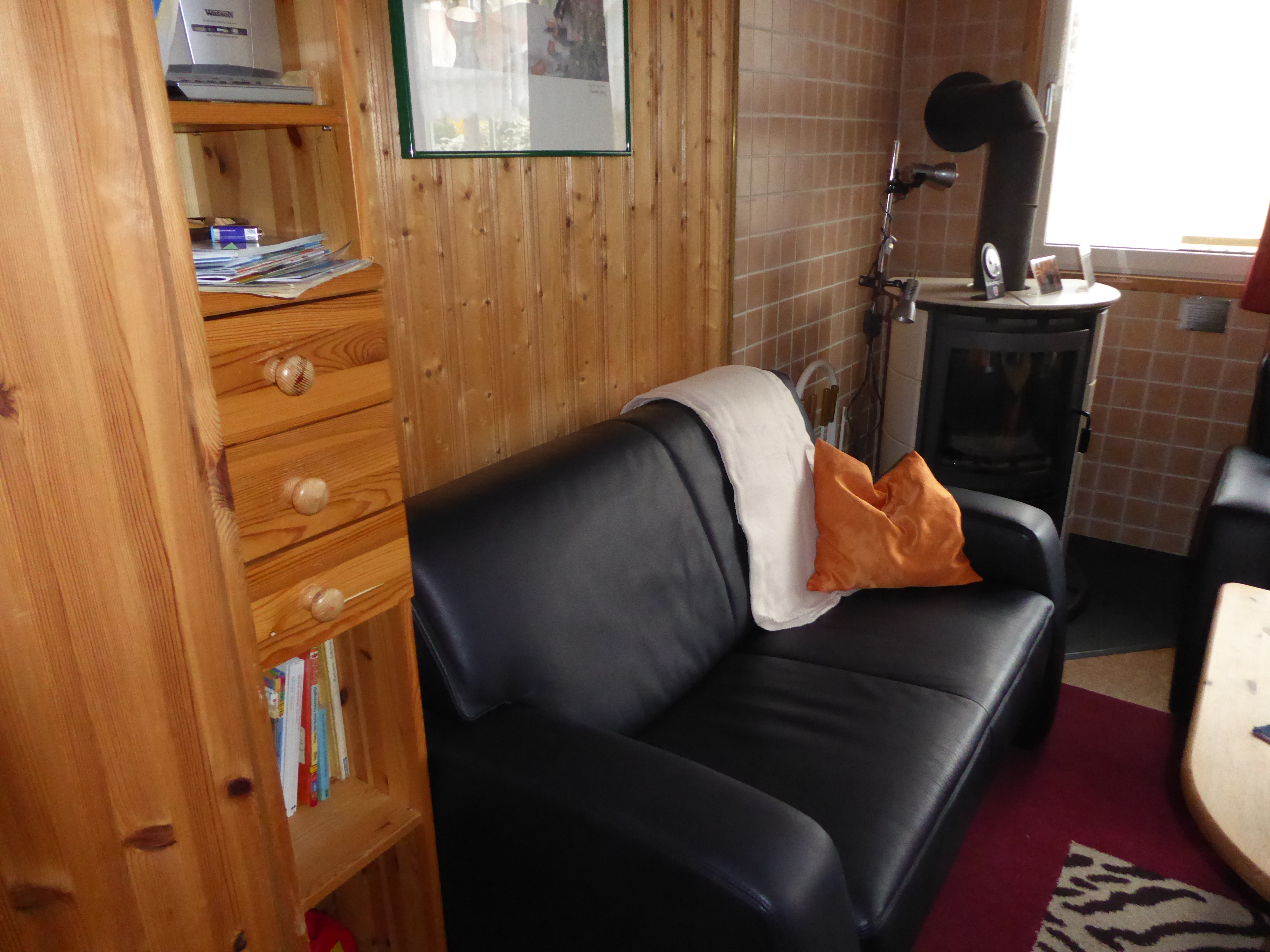 Sofa mit Regal